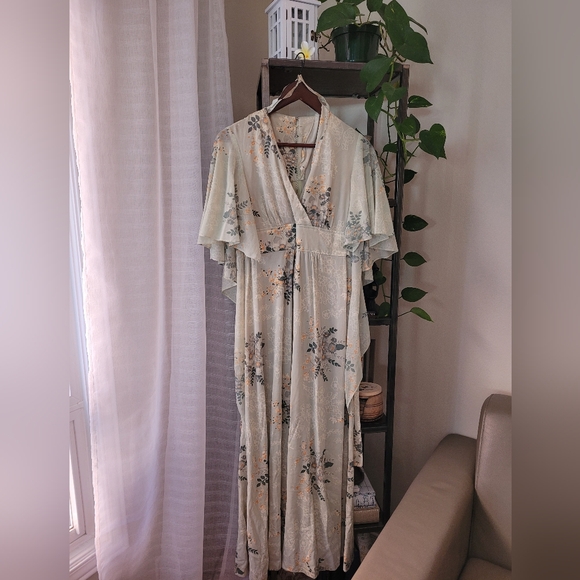 Vintage 1970s Flutter Sleeve Mint Green Dress - Picture 1 of 4